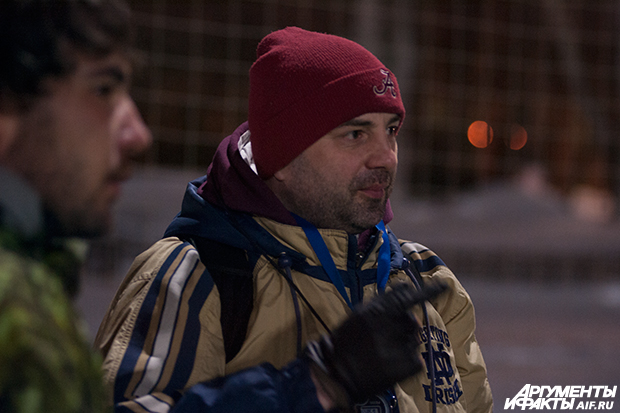 Тренер команды Moscow Bruins Александр Малышев перед тренировкой своей команды